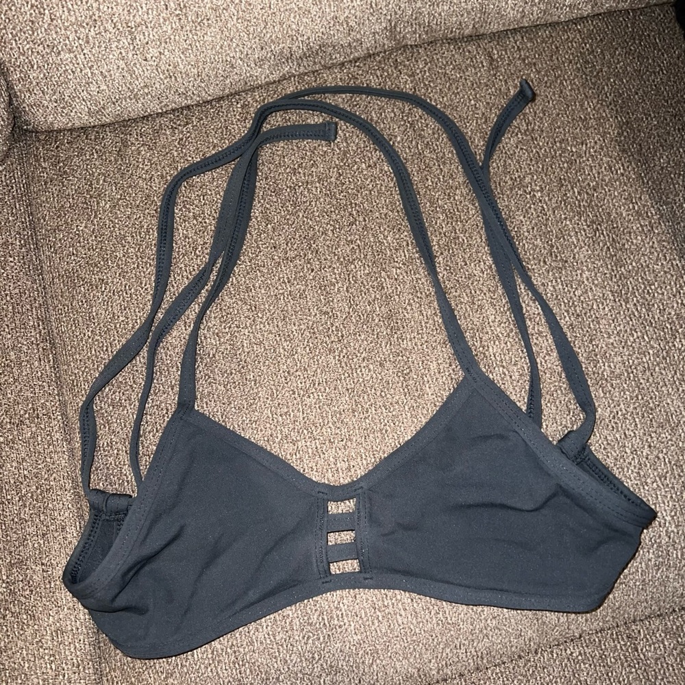 Jolyn bikini top